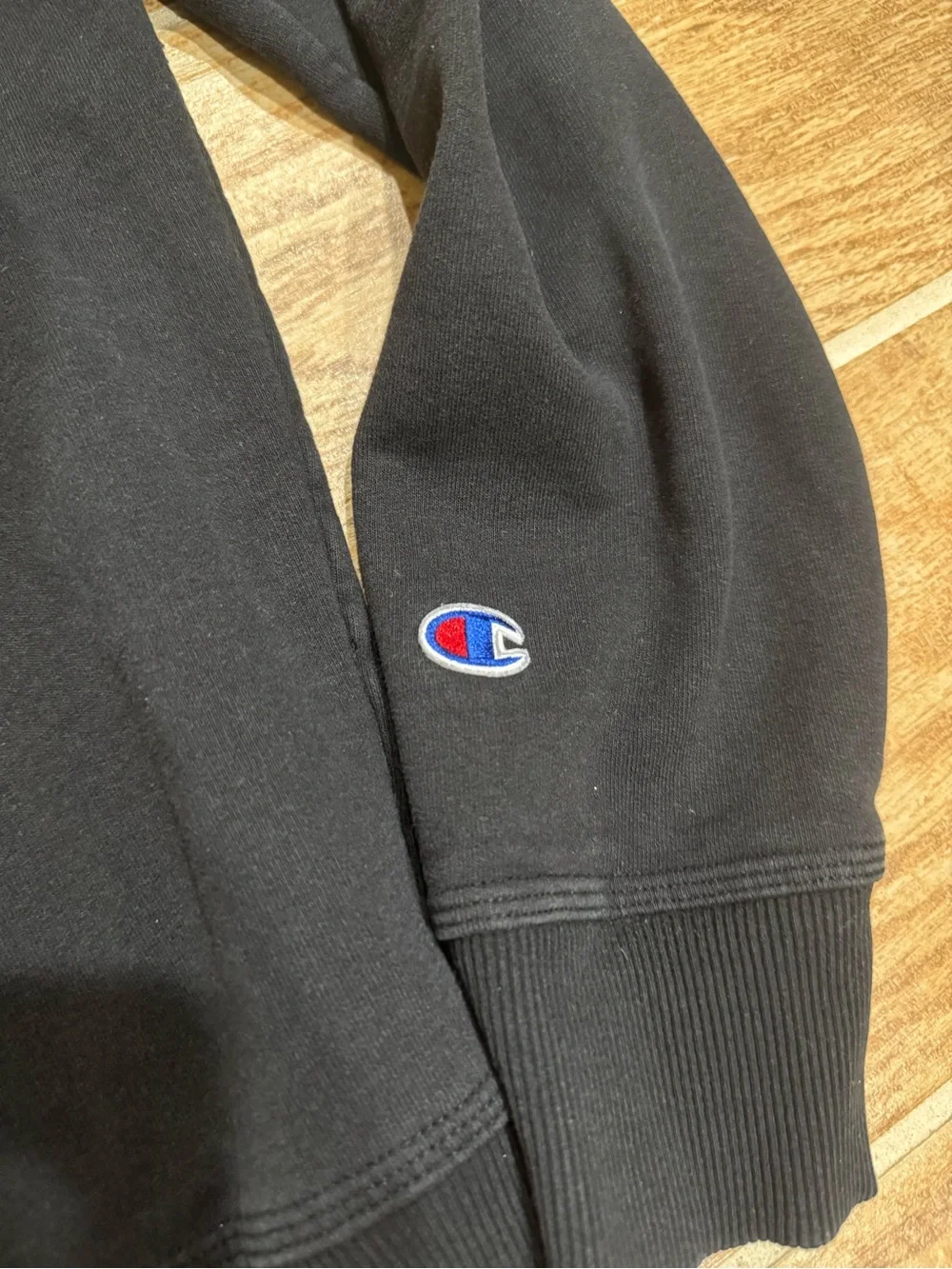 Champion black crewneck sweatshirt